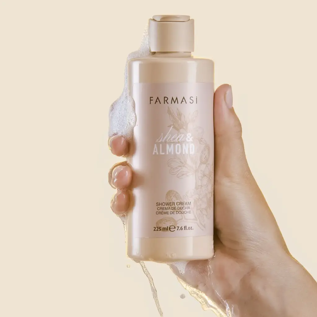 FARMASI Crème de Douche au karitè et à l'amande  225 ml