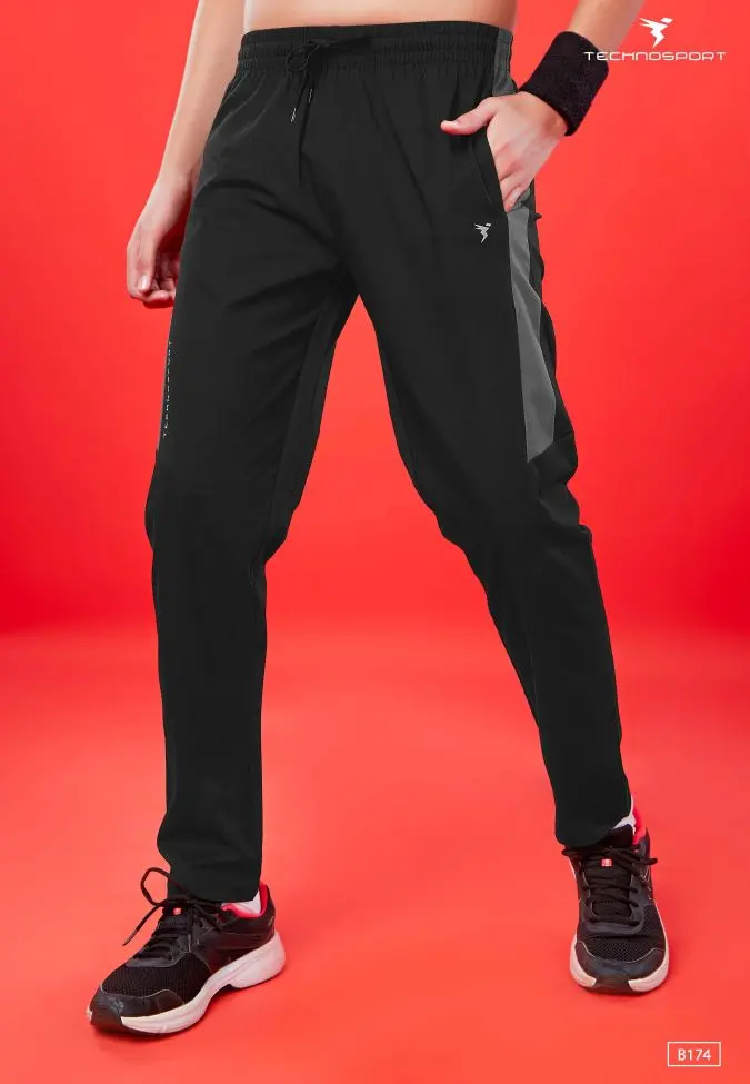 [B174-2-1] TECHNOSPORT BOYS COLORBLOCK TRACKPANT` (8Y)