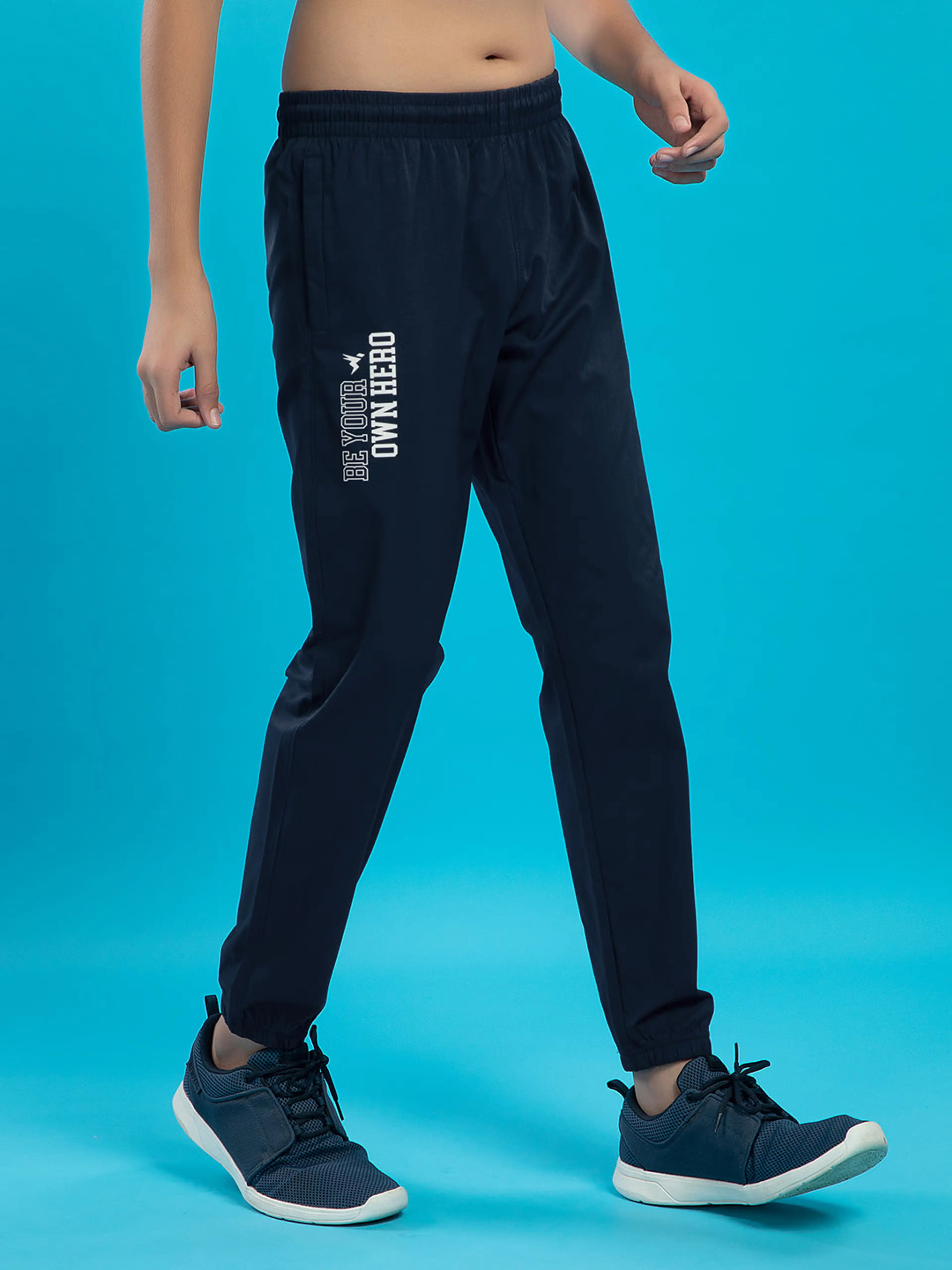 [B165-1-1] TECHNOSPORT BOYS BASIC WOVEN JOGGERS (8Y)